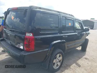 2007 Jeep Commander Sport with VIN 1J8HG48K57C505688, listed as a IAAI auction lot 42155522 with 216,505 mi miles and . Bid and sale history available at carsss.com. Image 4.