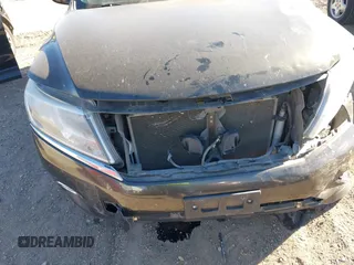 2016 Nissan Pathfinder S z VIN 5N1AR2MN4GC646951, wystawiony jako IAAI lot #41411060 z przebiegiem 121 690 mil mil oraz . Historia ofert i sprzedaży dostępna na DreamBid. Obrazek 6.
