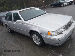 1998 Volvo S90 with VIN YV1KS9600W1129240, listed as a IAAI auction lot 41564419 with 131,225 mi miles. Bid and sale history available at carsss.com. Image 1.