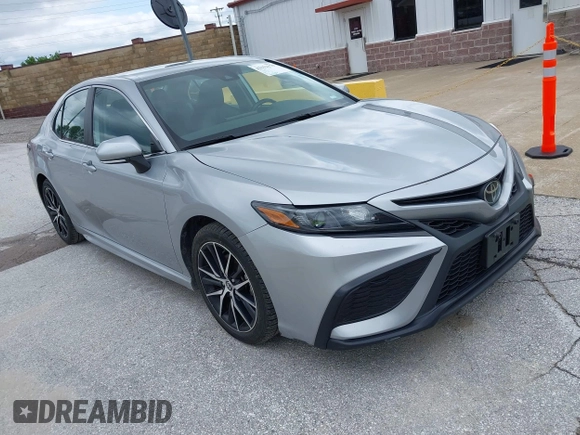 2023 Toyota Camry SE with VIN 4T1G11AK4PU736195, listed as a IAAI auction lot 42152170 with 54,465 mi miles. Bid and sale history available at carsss.com. Image 1.