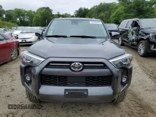 2023 Toyota 4Runner SR5 with VIN JTEMU5JR5P6104499, listed as a Copart auction lot 60705645 with 26,278 mi miles and Salvage title. Bid and sale history available at DreamBid. Image 5.