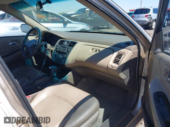 2000 Honda Accord EX с VIN 1HGCG1656YA029169, выставлен на аукционе IAAI как лот 42532680 с пробегом 164 850 миль миль и . История ставок и продаж доступна на DreamBid. Изображение 5.