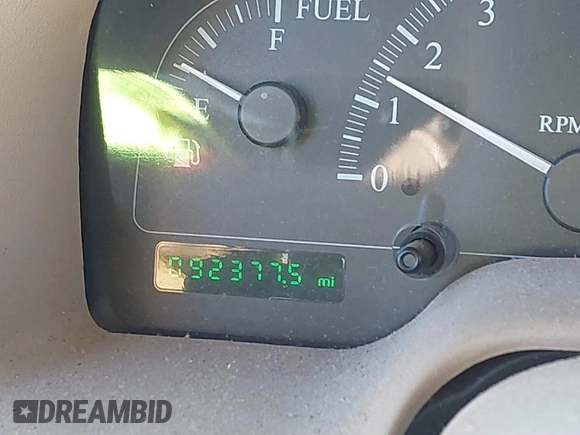 2002 Ford Windstar LTD z VIN 2FMDA58482BB51930, wystawiony jako IAAI lot #41348875 z przebiegiem 92 377 mil mil oraz . Historia ofert i sprzedaży dostępna na DreamBid. Obrazek 15.