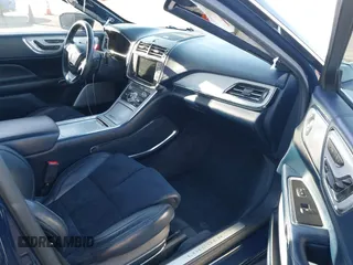 2017 Lincoln Continental Black Label with VIN 1LN6L9BC0H5612741, listed as a IAAI auction lot 41673996 with 83,551 mi miles and . Bid and sale history available at DreamBid. Image 5.