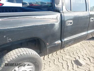 2000 Dodge Dakota Sport with VIN 1B7GL2AN2YS776819, listed as a IAAI auction lot 42066658 with 250,880 mi miles. Bid and sale history available at carsss.com. Image 16.