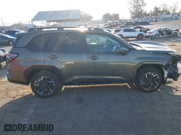 2025 Subaru Forester Limited z VIN JF2SLDRC1SH503014, wystawiony jako IAAI lot #41998336 z przebiegiem 1 448 mil mil oraz . Historia ofert i sprzedaży dostępna na DreamBid. Obrazek 12.