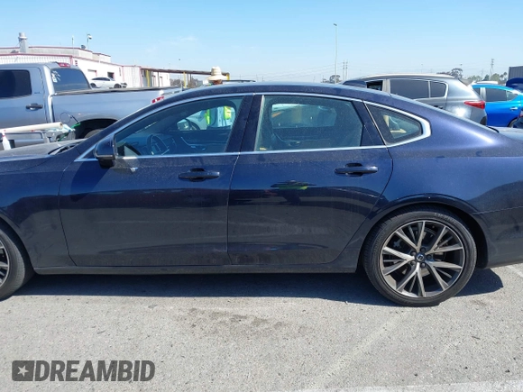 2017 Volvo S90 Momentum z VIN YV1102AK0H1012018, wystawiony jako IAAI lot #42014173 z przebiegiem 155 159 mil mil oraz . Historia ofert i sprzedaży dostępna na DreamBid. Obrazek 14.