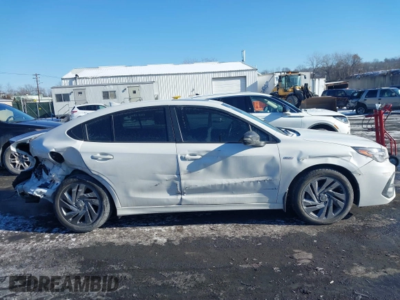 2024 Subaru Legacy Special Sports z VIN 4S3BWGG67R3009039, wystawiony jako IAAI lot #41394328 z przebiegiem 19 131 mil mil oraz . Historia ofert i sprzedaży dostępna na DreamBid. Obrazek 13.