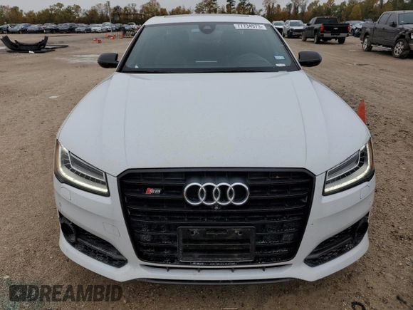 2017 Audi S8 z VIN WUAJ5AFD8HN901401, wystawiony jako Copart lot #77734973 z przebiegiem 133 780 mil mil oraz . Historia ofert i sprzedaży dostępna na DreamBid. Obrazek 5.
