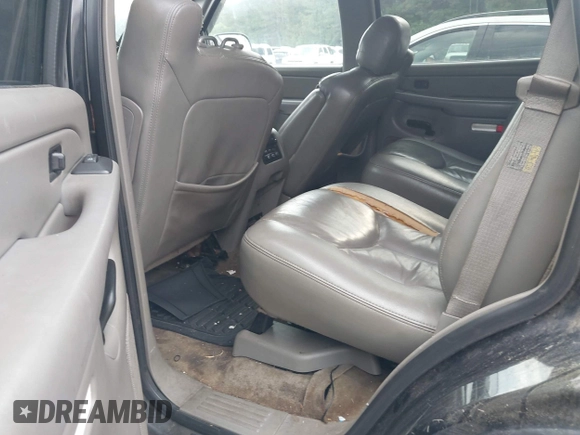 2005 Chevrolet Tahoe Z71 with VIN 1GNEC13T85R213569, listed as a IAAI auction lot 42229453 with 371,339 mi miles and . Bid and sale history available at DreamBid. Image 8.