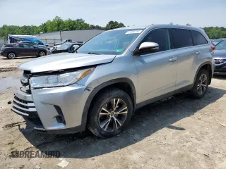2019 Toyota Highlander LE z VIN 5TDBZRFH8KS972395, wystawiony jako Copart lot #57206705 z przebiegiem 109 838 mil mil oraz Szkoda całkowita • Salvage title. Historia ofert i sprzedaży dostępna na DreamBid. Obrazek 1.