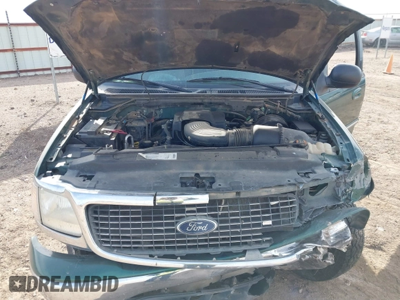 2000 Ford Expedition XLT with VIN 1FMPU16L9YLA38925, listed as a IAAI auction lot 41070582 with Not Provided miles and . Bid and sale history available at DreamBid. Image 10.