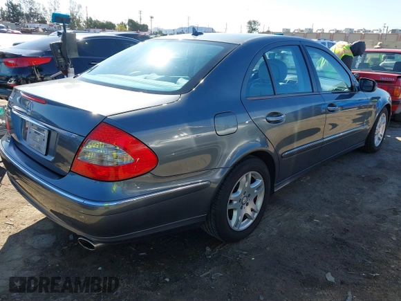 2008 Mercedes-Benz E-Class Luxury 3.5L with VIN WDBUF56X48B332250, listed as a IAAI auction lot 41824221 with 108,956 mi miles. Bid and sale history available at carsss.com. Image 4.