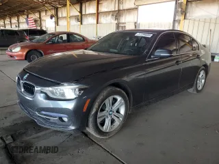 2018 BMW 3 Series 330i z VIN WBA8B9G54JNV00084, wystawiony jako Copart lot #57299085 z przebiegiem 87 414 mil mil oraz Czysty tytuł • Clean title. Historia ofert i sprzedaży dostępna na DreamBid. Obrazek 1.