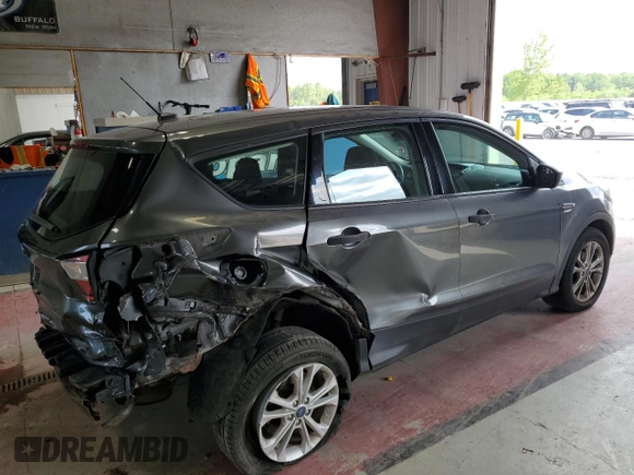 2017 Ford Escape S z VIN 1FMCU0F72HUB39102, wystawiony jako Copart lot #63622825 z przebiegiem 120 760 mil mil oraz Szkoda całkowita • Salvage title. Historia ofert i sprzedaży dostępna na DreamBid. Obrazek 3.