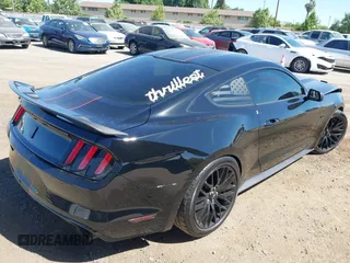 2017 Ford Mustang GT z VIN 1FA6P8CF6H5281648, wystawiony jako IAAI lot #42313382 z przebiegiem 26 574 mil mil oraz . Historia ofert i sprzedaży dostępna na DreamBid. Obrazek 4.