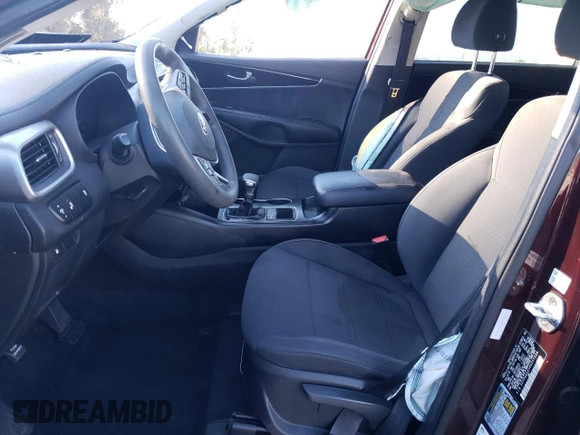 2019 Kia Sorento LX with VIN 5XYPG4A31KG505634, listed as a Copart auction lot 46234285 with 106,392 mi miles and Clean Title. Bid and sale history available at carsss.com. Image 7.