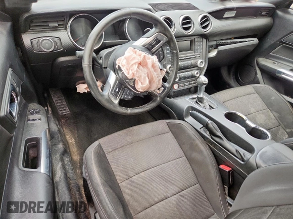 2017 Ford Mustang V6 z VIN 1FA6P8AMXH5213421, wystawiony jako Copart lot #59304295 z przebiegiem 85 775 mil mil oraz Szkoda całkowita • Salvage title. Historia ofert i sprzedaży dostępna na DreamBid. Obrazek 8.