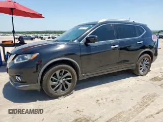 2016 Nissan Rogue SV z VIN KNMAT2MV8GP694807, wystawiony jako Copart lot #56947725 z przebiegiem 51 243 mil mil oraz Szkoda całkowita • Salvage title. Historia ofert i sprzedaży dostępna na DreamBid. Obrazek 1.