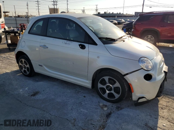2018 FIAT 500e with VIN 3C3CFFGE7JT377367, listed as a Copart auction lot 88474685 with 34,428 mi miles and Salvage Title. Bid and sale history available at carsss.com. Image 4.