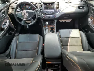 2015 Chevrolet Impala LT z VIN 1G1125S33FU147684, wystawiony jako Copart lot #52924825 z przebiegiem 128 111 mil mil oraz Szkoda całkowita • Salvage title. Historia ofert i sprzedaży dostępna na DreamBid. Obrazek 8.