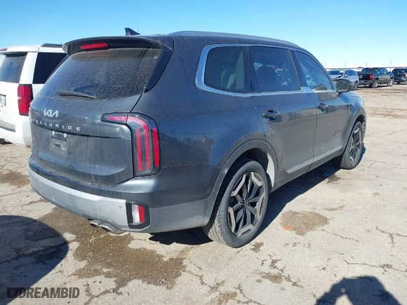 2023 Kia Telluride EX with VIN 5XYP34GC4PG382146, listed as a IAAI auction lot 41302239 with 26,393 mi miles. Bid and sale history available at carsss.com. Image 4.