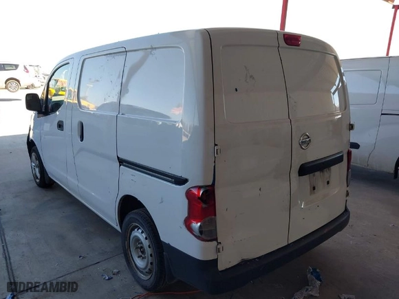 2018 Nissan NV200 Compact Cargo S with VIN 3N6CM0KN8JK704139, listed as a IAAI auction lot 41624010 with 186,513 mi miles. Bid and sale history available at carsss.com. Image 3.