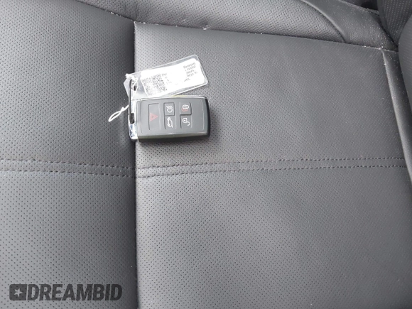 2025 Land Rover Range Rover Velar Dynamic SE with VIN SALYL2EX9SA809479, listed as a IAAI auction lot 42150495 with 7,038 mi miles and . Bid and sale history available at DreamBid. Image 11.