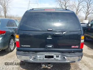 2005 GMC Yukon SLT with VIN 1GKEK13TX5R274020, listed as a IAAI auction lot 41889445 with 209,132 mi miles. Bid and sale history available at carsss.com. Image 16.