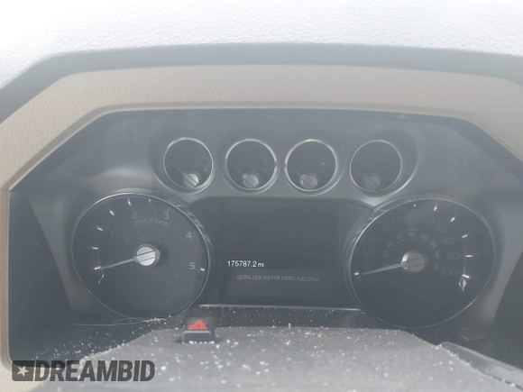 2011 Ford F-250 XL with VIN 1FT7X2BT7BEA00354, listed as a IAAI auction lot 41305155 with 175,787 mi miles and . Bid and sale history available at DreamBid. Image 7.