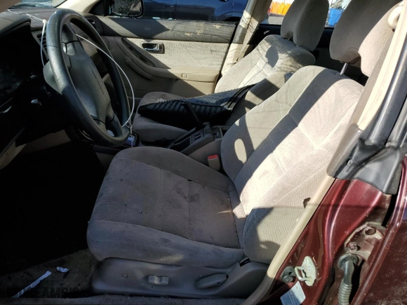 2000 Subaru Legacy Wagon Outback w/RB Equip with VIN 4S3BH665XY7622020, listed as a Copart auction lot 45004945 with 0 mi miles and Salvage Title. Bid and sale history available at carsss.com. Image 7.
