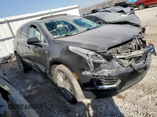 2017 Cadillac XT5 Premium Luxury AWD z VIN 1GYKNERS7HZ111416, wystawiony jako Copart lot #47649025 z przebiegiem Nie podano mil oraz Szkody całkowita. Historia ofert i sprzedaży dostępna na DreamBid. Obrazek 4.