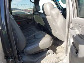 2004 Chevrolet Avalanche Z71 z VIN 3GNEK12T64G202024, wystawiony jako IAAI lot #41377032 z przebiegiem 214 844 mil mil oraz . Historia ofert i sprzedaży dostępna na DreamBid. Obrazek 8.