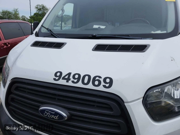 2016 Ford Transit Cargo with VIN 1FTYE1ZM5GKA76148, listed as a IAAI auction lot 42299673 with 150,587 mi miles and . Bid and sale history available at DreamBid. Image 13.