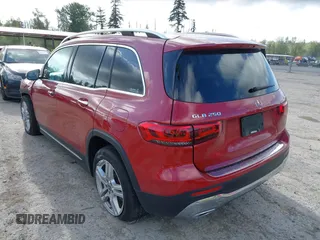2021 Mercedes-Benz GLB 250 z VIN W1N4M4HB5MW141273, wystawiony jako IAAI lot #42201608 z przebiegiem 34 713 mil mil oraz . Historia ofert i sprzedaży dostępna na DreamBid. Obrazek 3.