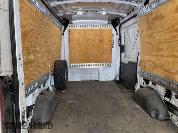 2019 Ford Transit с VIN 1FTYE1CM2KKA70065, выставлен на аукционе IAAI как лот 42569466 с пробегом 194 743 миль миль и . История ставок и продаж доступна на DreamBid. Изображение 25.