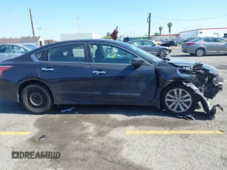 2015 Nissan Altima SL z VIN 1N4AL3APXFN914329, wystawiony jako IAAI lot #42323303 z przebiegiem 161 150 mil mil oraz . Historia ofert i sprzedaży dostępna na DreamBid. Obrazek 13.