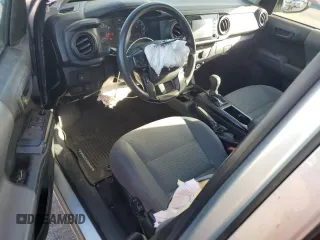 2022 Toyota Tacoma SR z VIN 3TYRX5GN1NT036290, wystawiony jako Copart lot #48055945 z przebiegiem 51 256 mil mil oraz Szkoda całkowita • Salvage title. Historia ofert i sprzedaży dostępna na DreamBid. Obrazek 8.