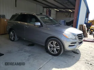 2013 Mercedes-Benz M 350 z VIN 4JGDA5JB3DA189878, wystawiony jako Copart lot #60478005 z przebiegiem 247 317 mil mil oraz Czysty tytuł • Clean title. Historia ofert i sprzedaży dostępna na DreamBid. Obrazek 4.