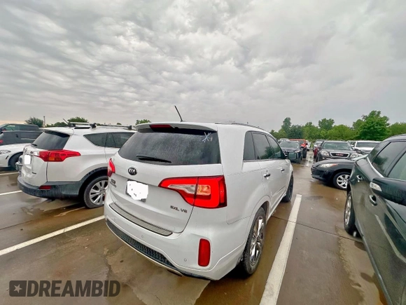 2015 Kia Sorento SX Limited with VIN 5XYKW4A75FG578771, listed as a Copart auction lot 56002285 with 174,497 mi miles and Clean Title. Bid and sale history available at carsss.com. Image 4.
