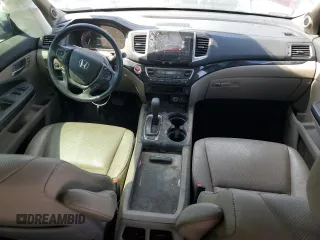 2019 Honda Ridgeline RTL-E with VIN 5FPYK3F71KB002046, listed as a Copart auction lot 61934455 with 131,674 mi miles and Salvage title. Bid and sale history available at DreamBid. Image 8.