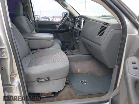 2007 Dodge Ram 2500 SLT with VIN 3D7KS28C67G740421, listed as a IAAI auction lot 42108076 with 402,925 mi miles. Bid and sale history available at carsss.com. Image 5.