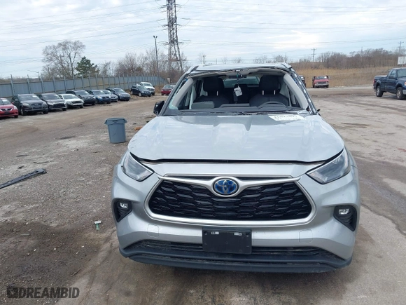 2023 Toyota Highlander Hybrid XLE with VIN 5TDKBRCH5PS121526, listed as a IAAI auction lot 41897097 with 26,704 mi miles. Bid and sale history available at carsss.com. Image 13.