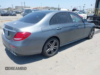 2019 Mercedes-Benz E 300 with VIN WDDZF4JB3KA601824, listed as a IAAI auction lot 42053608 with 54,998 mi miles and . Bid and sale history available at DreamBid. Image 4.