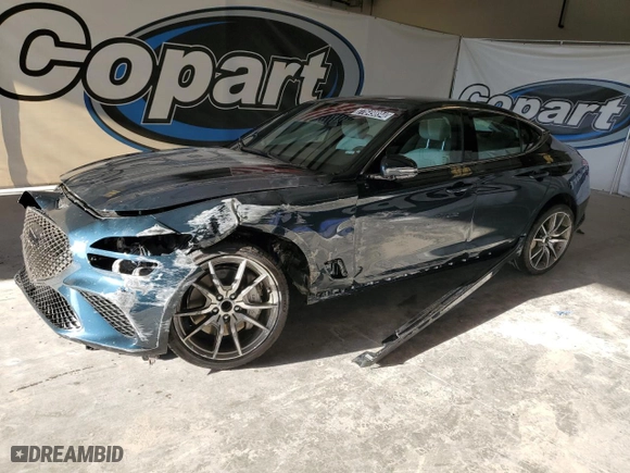 2025 Genesis G70 2.5T with VIN KMTG34SC0SU149185, listed as a Copart auction lot 77649894 with 4,061 mi miles and Non Repairable. Bid and sale history available at carsss.com. Image 1.