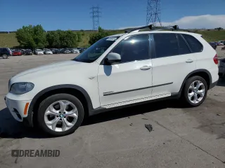 2013 BMW X5 xDrive35d z VIN 5UXZW0C50D0B91844, wystawiony jako Copart lot #60348455 z przebiegiem 174 316 mil mil oraz Czysty tytuł • Clean title. Historia ofert i sprzedaży dostępna na DreamBid. Obrazek 1.