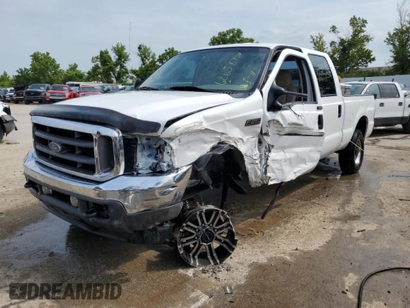 2004 Ford Super Duty F-250 XL with VIN 1FTNW21P14EA23582, listed as a Copart auction lot 62658954 with 205,382 mi miles and Salvage Title. Bid and sale history available at carsss.com. Image 1.