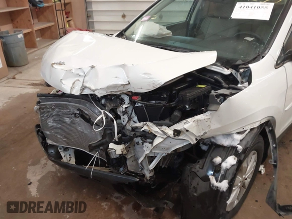 2014 Honda CR-V EX with VIN 5J6RM4H57EL032284, listed as a IAAI auction lot 41041055 with 40,443 mi miles. Bid and sale history available at carsss.com. Image 6.
