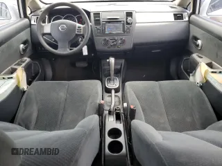 2011 Nissan Versa S z VIN 3N1BC1AP6BL449094, wystawiony jako Copart lot #62844835 z przebiegiem 166 749 mil mil oraz Szkoda całkowita • Salvage title. Historia ofert i sprzedaży dostępna na DreamBid. Obrazek 8.