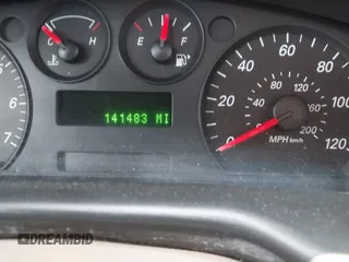 2004 Ford Taurus SE z VIN 1FAFP53U74A135287, wystawiony jako IAAI lot #40756396 z przebiegiem 141 483 mil mil oraz . Historia ofert i sprzedaży dostępna na DreamBid. Obrazek 7.